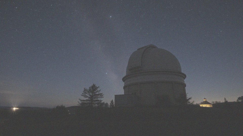 Jak astronomowie badali różne typy gwiazd?