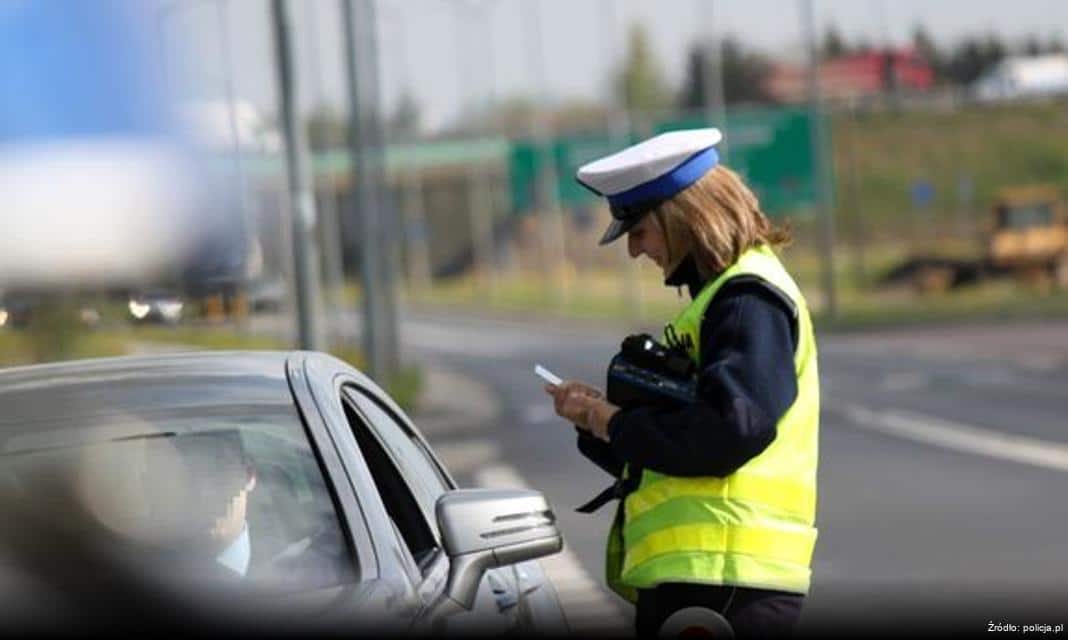 Policjanci z Kępna ratują życie chorej kobiety